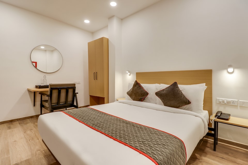 Live on NAG513, Bus Stand Nagpur, Nagpur