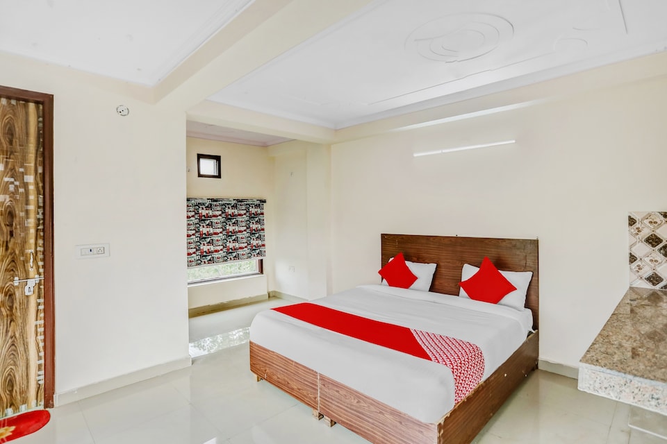 OYO Sunshine Inn Hotel Near Akshardham, Anand Vihar Delhi, Delhi