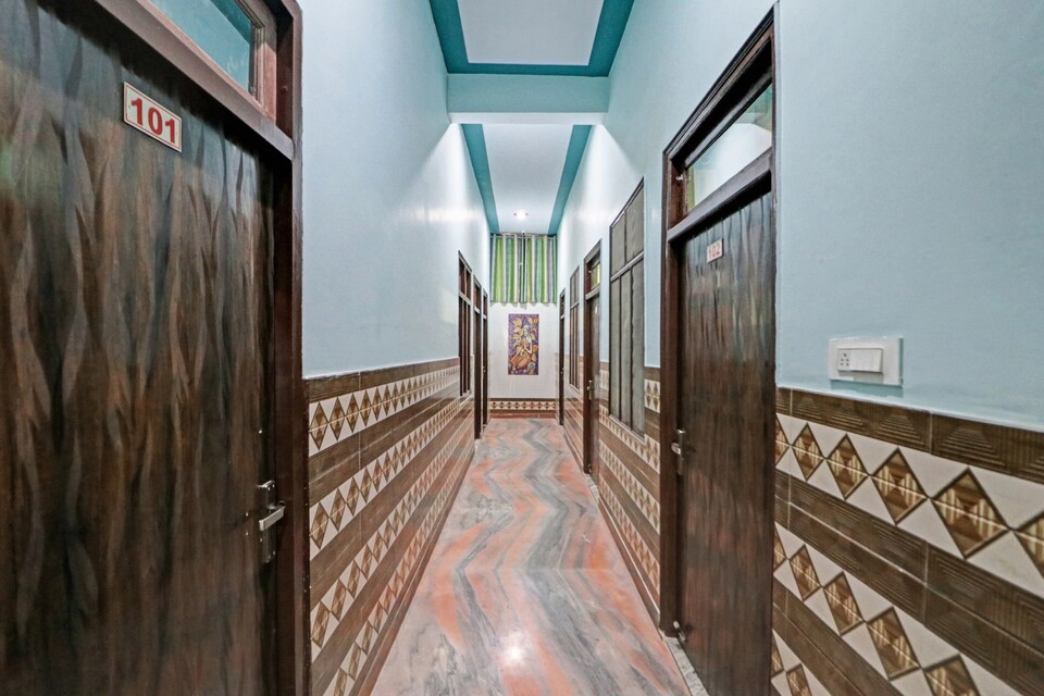 OYO Flagship Hotel Holiday Inn, Meerut, Meerut