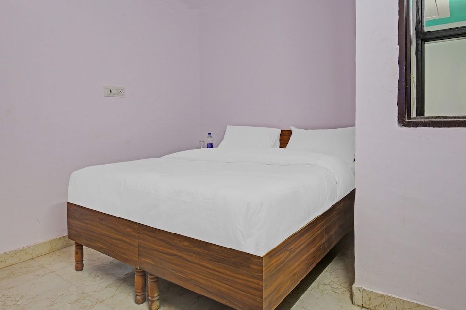 OYO Dwarka Metro View Near Dwarka Metro Station, Dwarka Delhi, Delhi