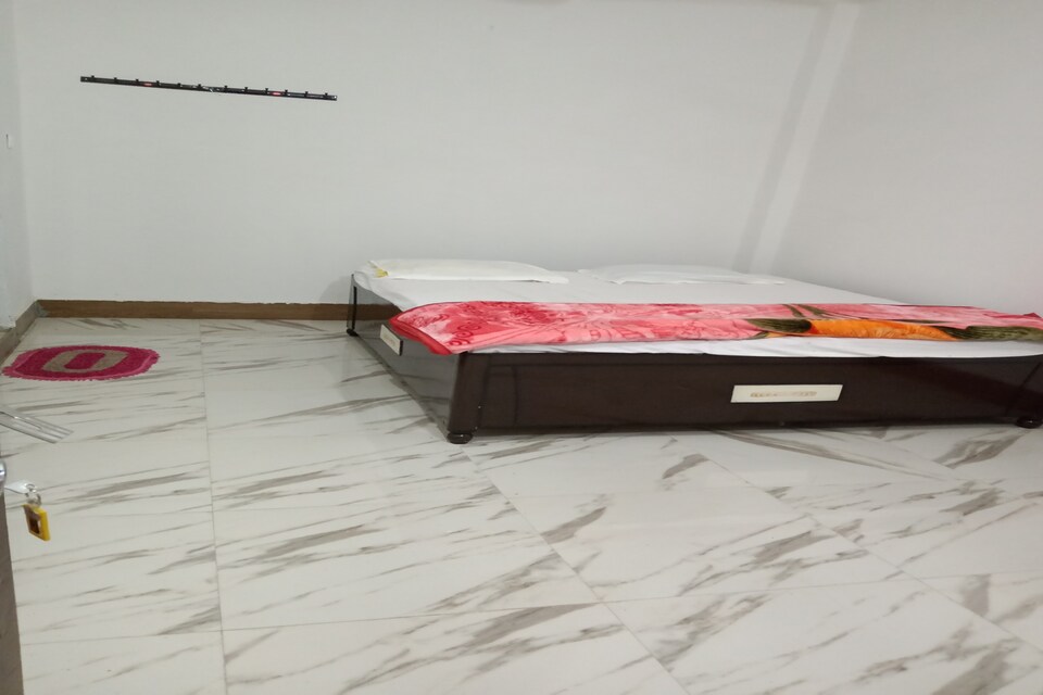 OYO 84090 Maa Katyani Hotel, Sitapur, Sitapur