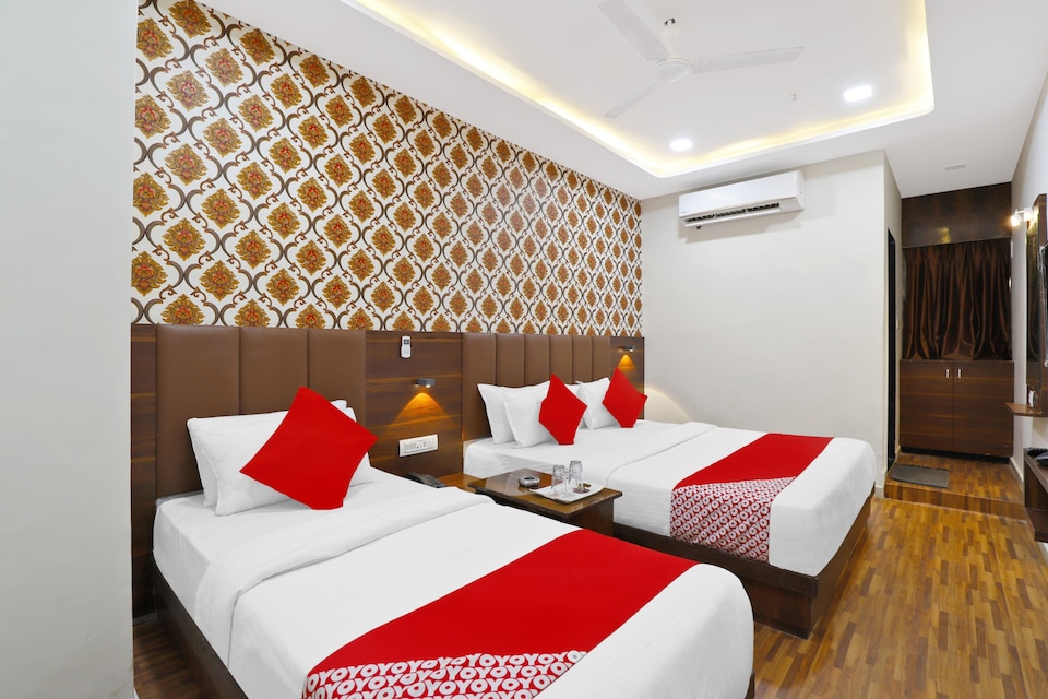 Flagship 84101 Hotel Avens Inn, Ashram Road Ahmedabad, Ahmedabad