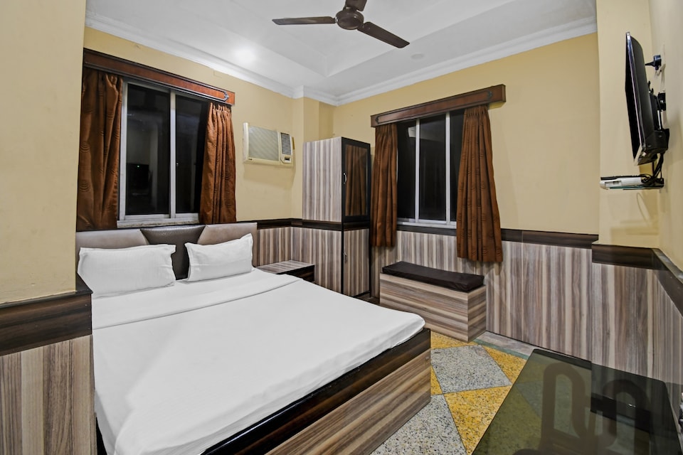 OYO 84102 Hotel Delux, Esplanade Kolkata, Kolkata