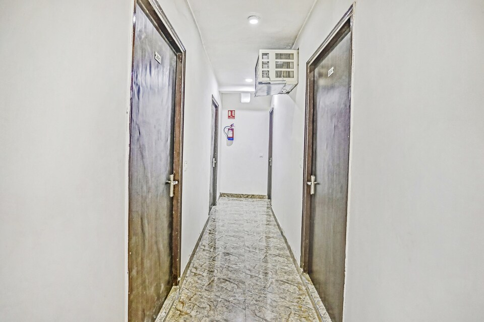 Capital O 84110 Hotel Hickline, Vasant Kunj Delhi, Delhi