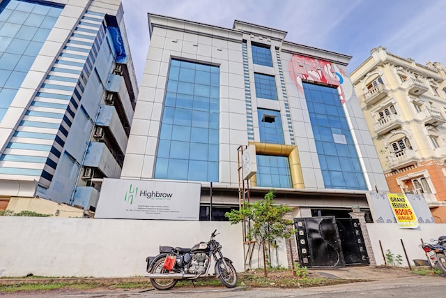 Hotel O Grand Residency