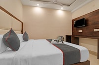 OYO 84125 Hotel Tark Inn