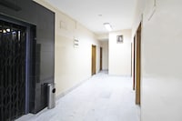 OYO Hotel The Ambassador