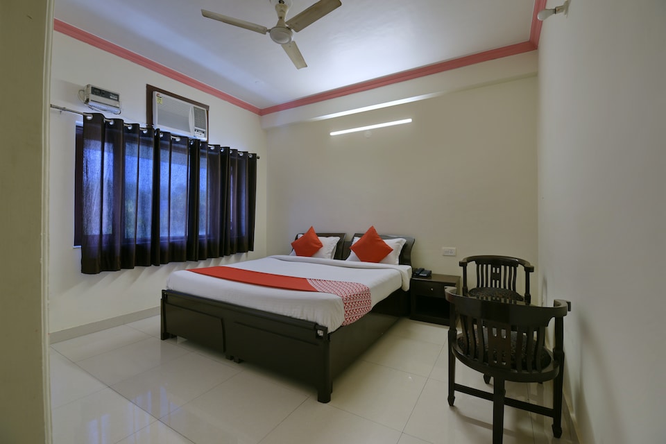 OYO 9963 Hotel Raja Palace, Dehradun Railway Station, Dehradun