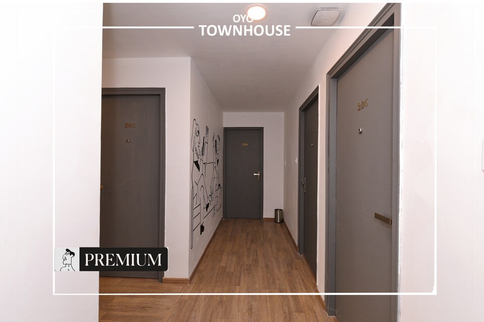 OYO Townhouse 199 Singapore Mall, Singapore Mall Lucknow, Lucknow