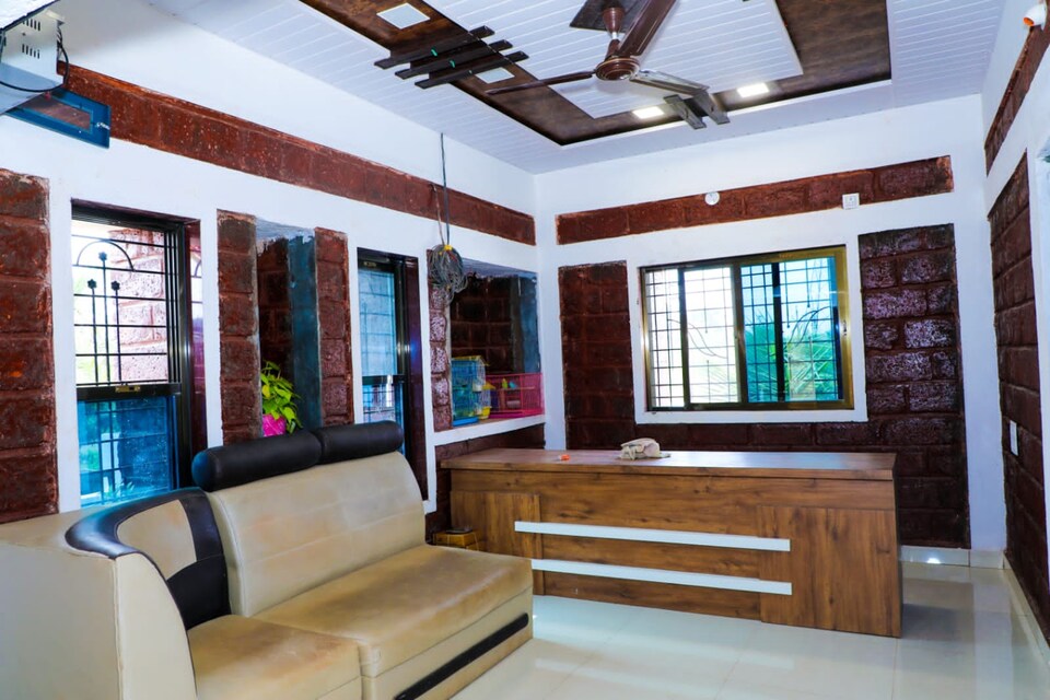 OYO 84133 Red Palace Holiday Resort, Narayangaon, Pune