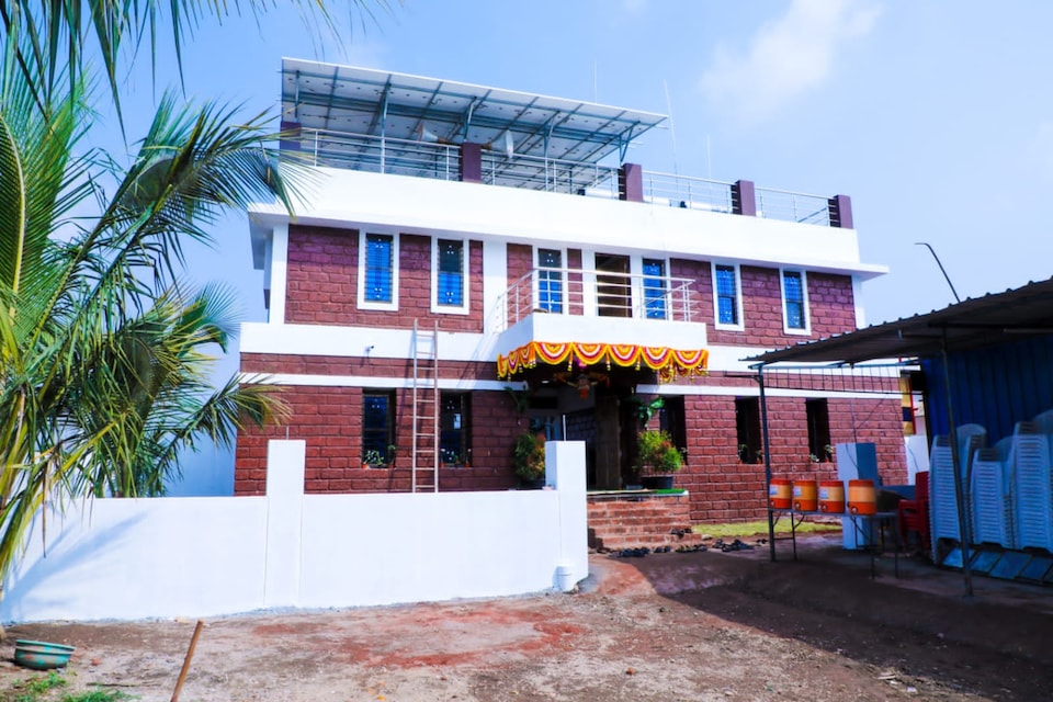OYO 84133 Red Palace Holiday Resort, Narayangaon, Pune