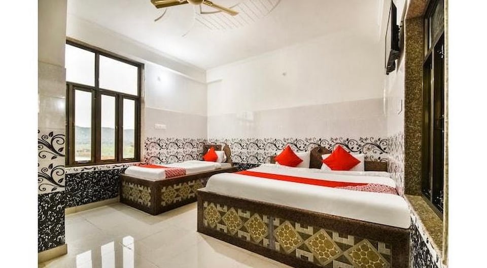 OYO Prem Vilas Paradise, Mehandipur, Mehandipur