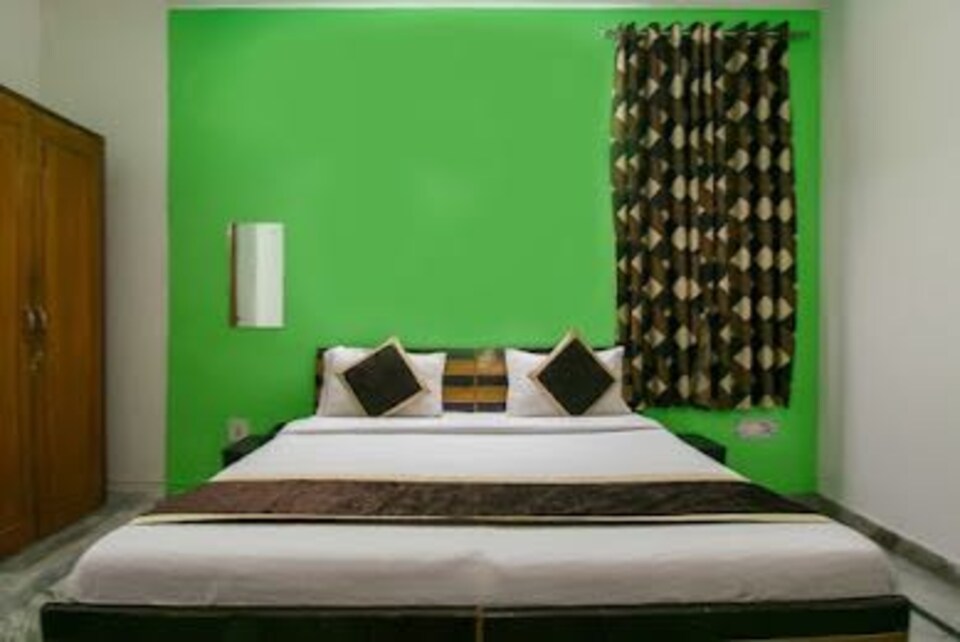 OYO 84158 DREAM RESIDENCY, Noida City, Noida