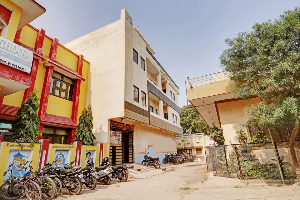 Collection O 84185 Hotel Anandi Inn, Lashkar, Gwalior