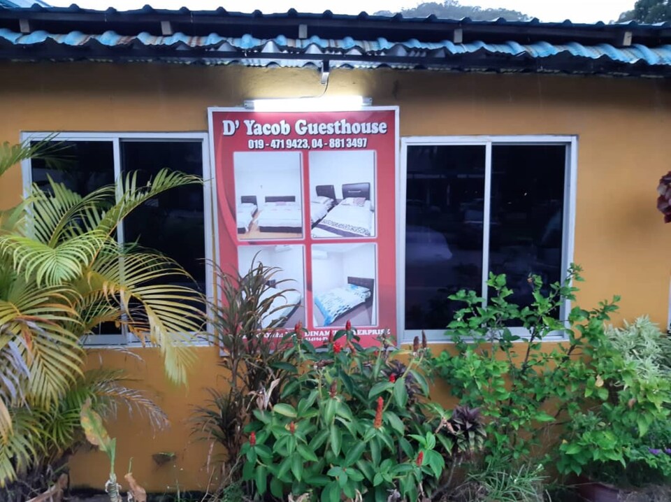 OYO Home 90395 D'yacob Guesthouse , Batu Ferringhi Penang, Penang-Island