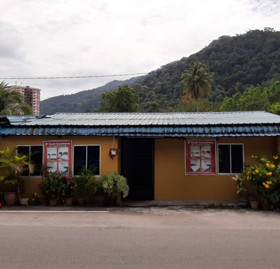 OYO Home 90395 D'yacob Guesthouse , Batu Ferringhi Penang, Penang-Island