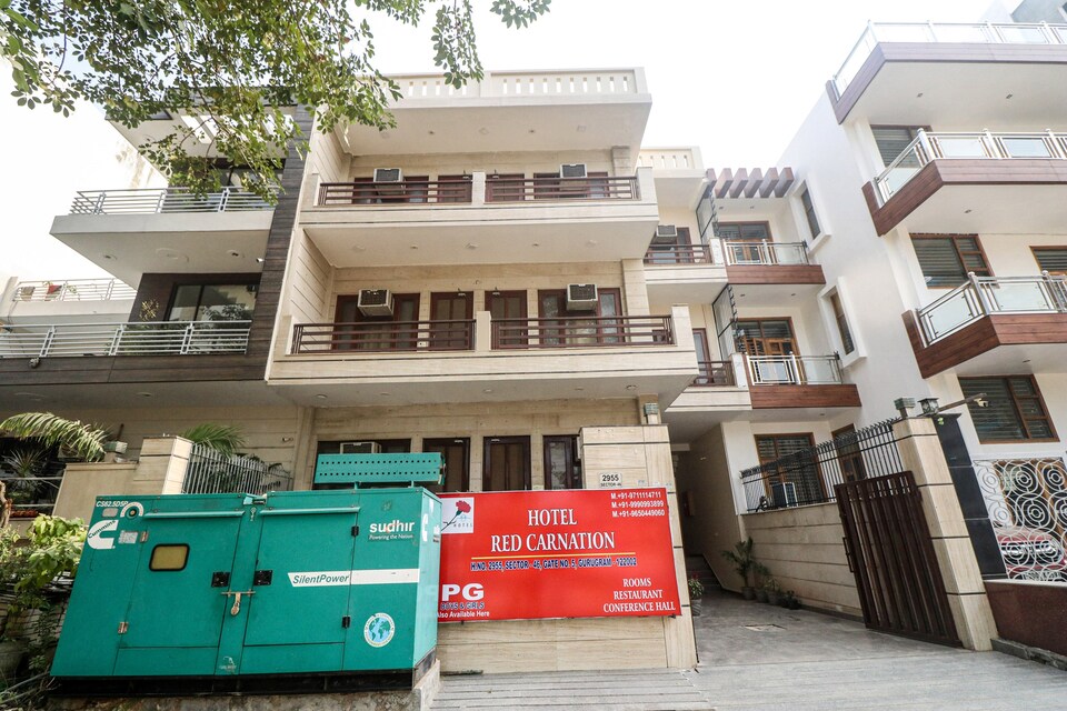 Capital O 84217 Hotel Red Carnation, HUDA CENTRE 1, Gurgaon