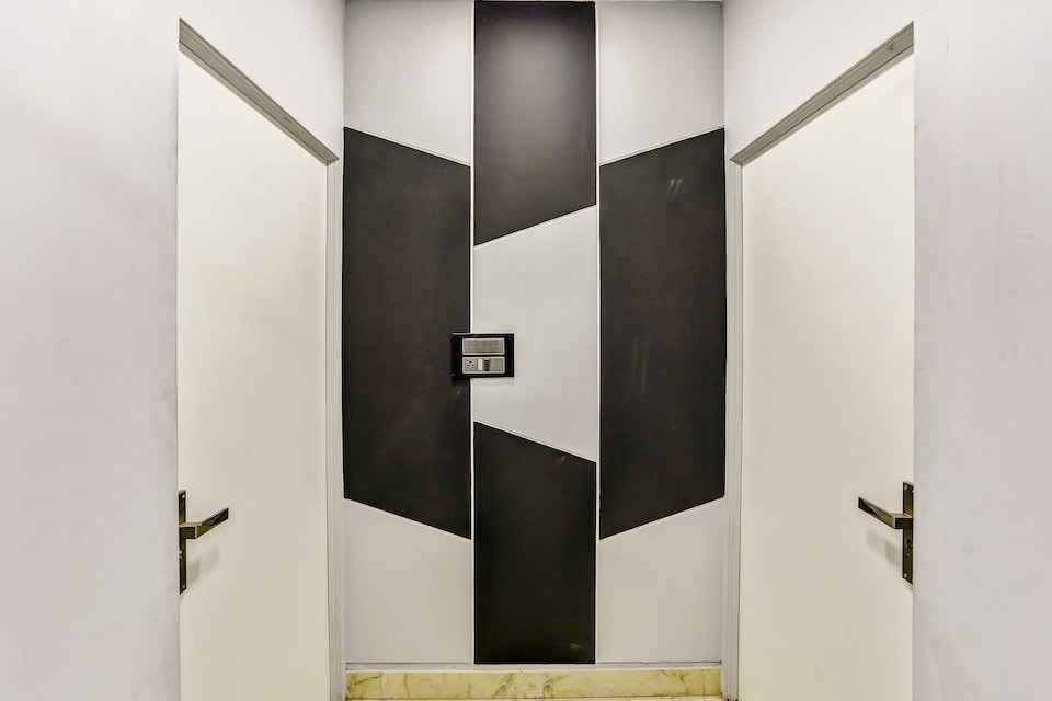 OYO Flagship 84227 Dream Lotus, Anand Vihar Delhi, Delhi