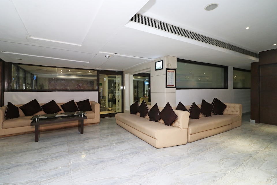 OYO Hotel Samovar, Fatehabad Road, Agra