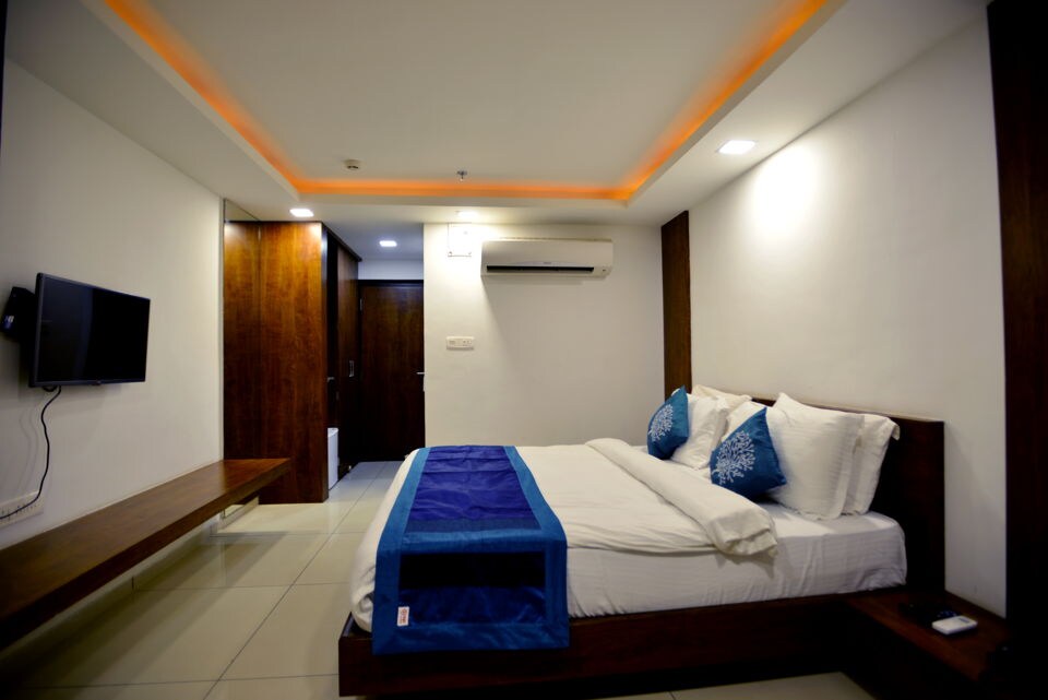 OYO 1336 Shagun Hotel, Alkapuri Vadodara, Vadodara