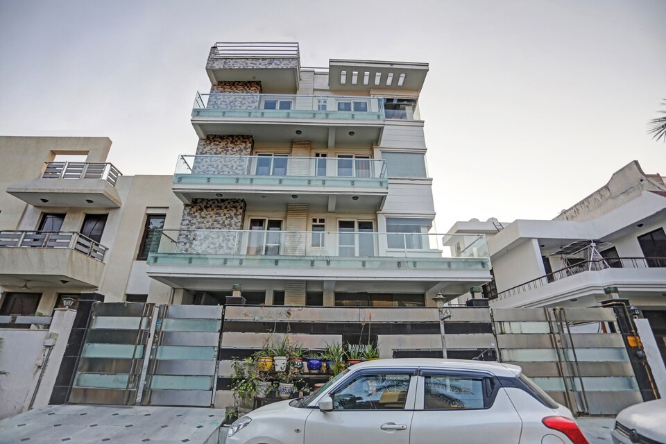 OYO Townhouse 380 Hotel Atithee Residency, Noida City Metro, Noida