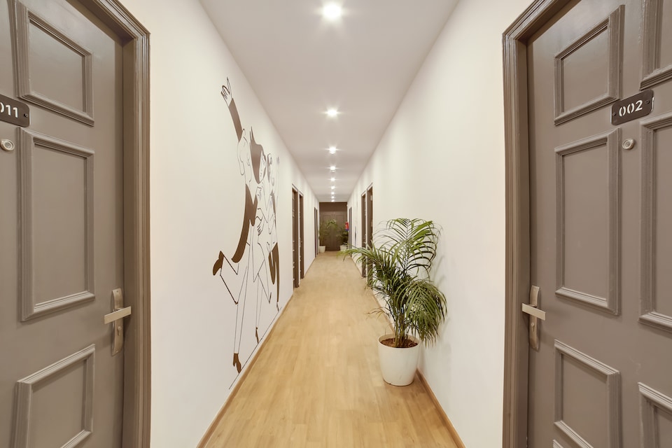 Hotel O Mapple inn , Old Gurgaon, Gurgaon