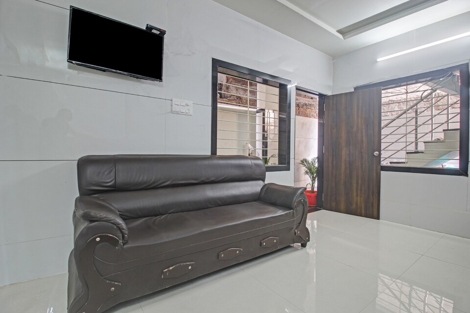 OYO Perfect Inn Residency Near Miraj Cinemas - Shalini Shivani, Dilsukhnagar - Kothapet, Hyderabad