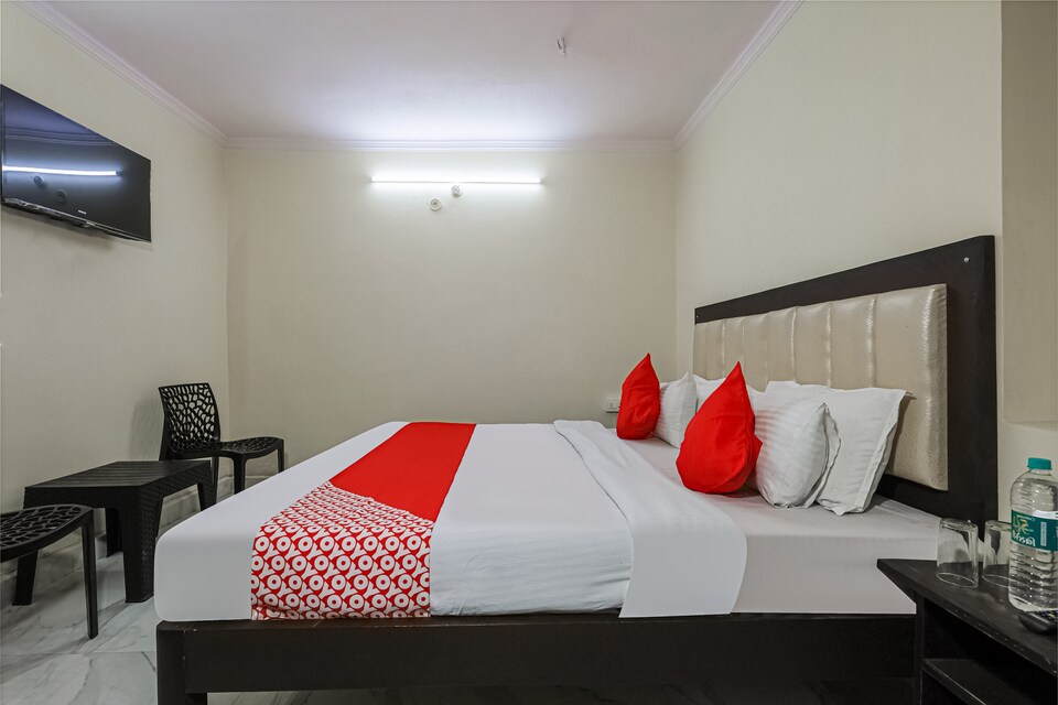 OYO 84264 Forest Veiw Hotel, Highcourt Nainital, Nainital