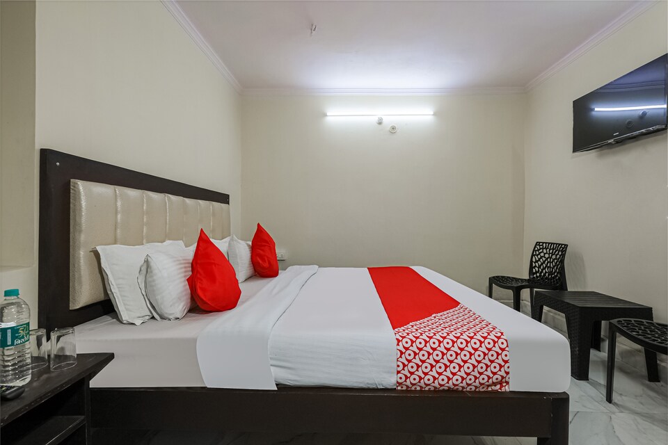 OYO 84264 Forest Veiw Hotel, Highcourt Nainital, Nainital