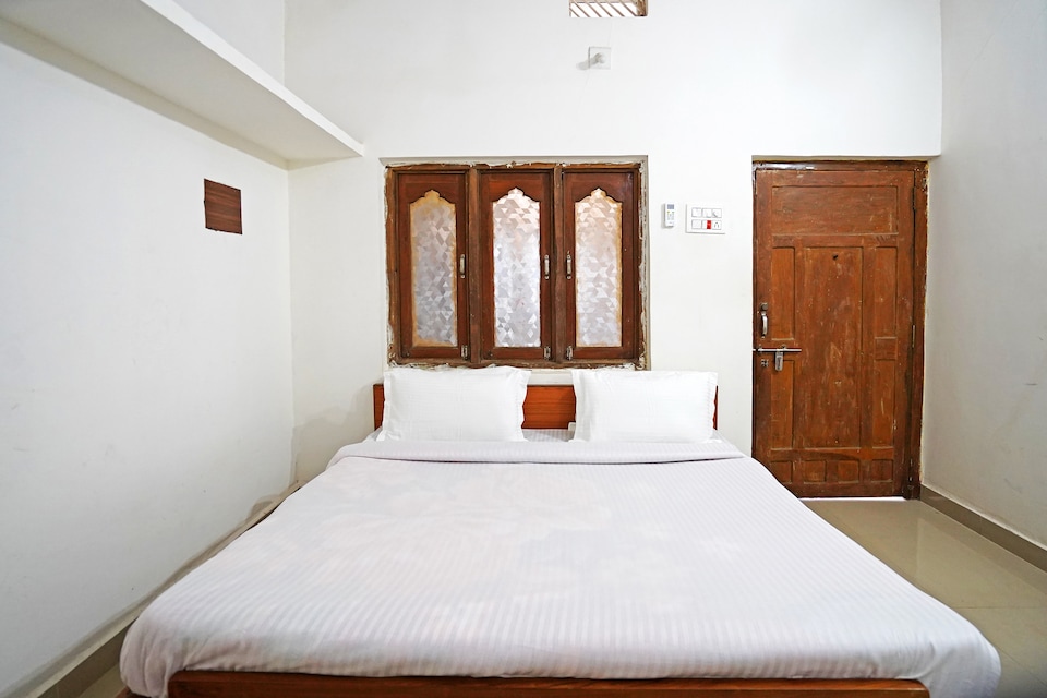 OYO Home Unity Home Stay, Kevadia, Vadodara