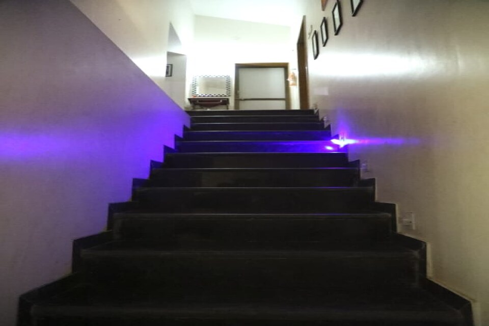 OYO HOME 84302 Sai Hillside Luxurious Villa, Lonavala, Lonavala