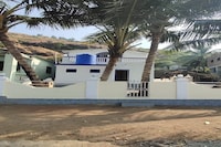 OYO Home White House Rajpuri