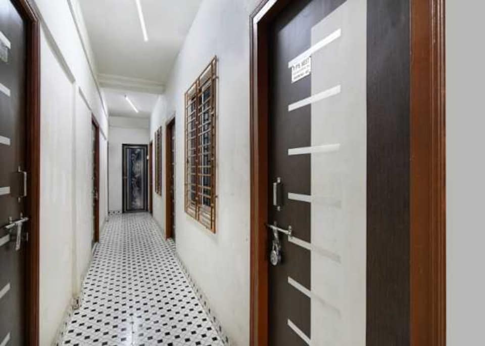 Hotel O P PS Nest Guest House , Sealdah Kolkata, Kolkata