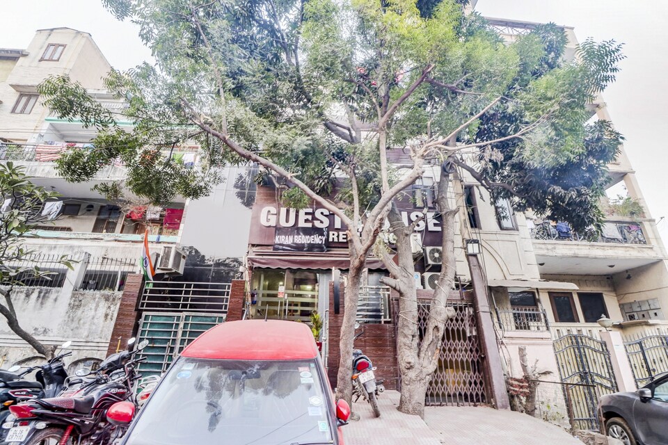 Capital O 84333 Kiran Residency, Kalkaji Delhi, Delhi