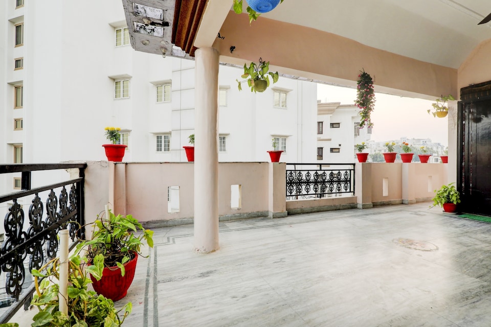 OYO 84344 Hotel Vills, Hazratganj Lucknow, Lucknow