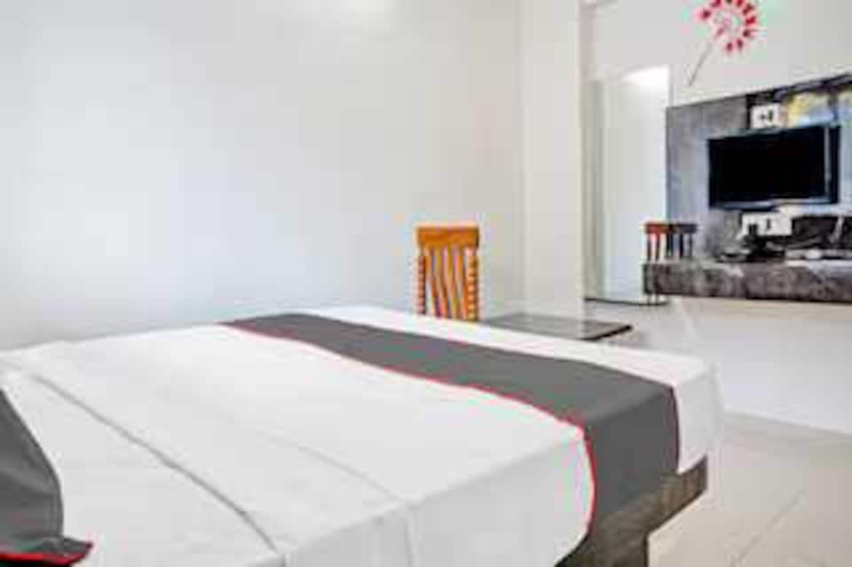 Hotel O Maurya, Katraj Khed Shivapur Pune, Pune