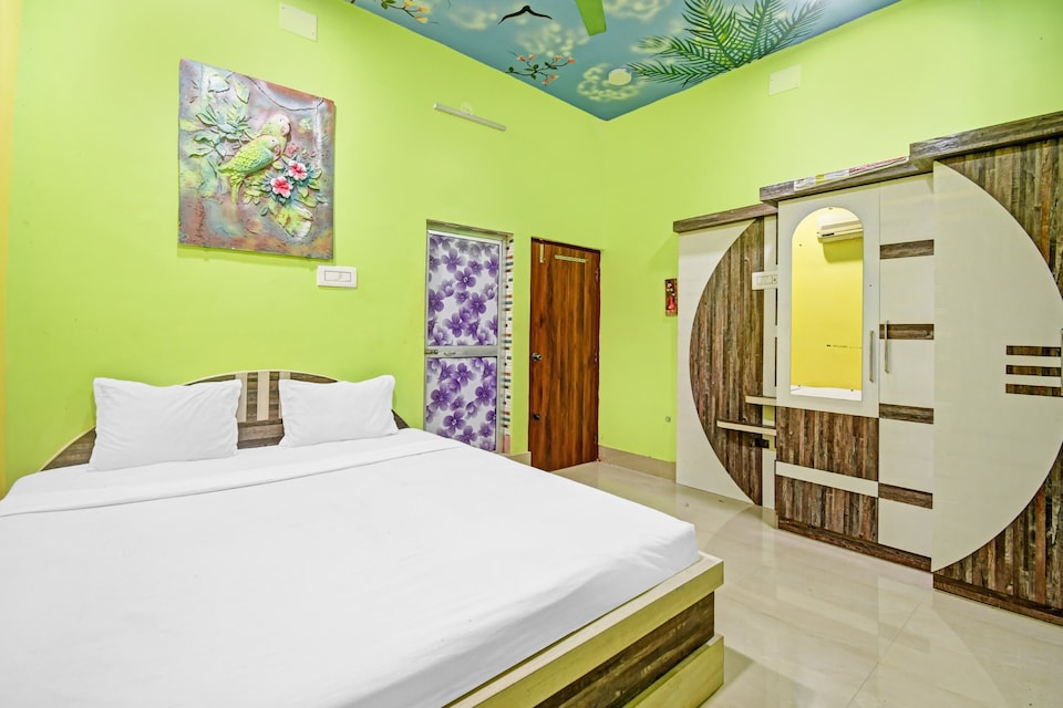 OYO Flagship 84360 Shivam Inn, Howrah Kolkata, Kolkata