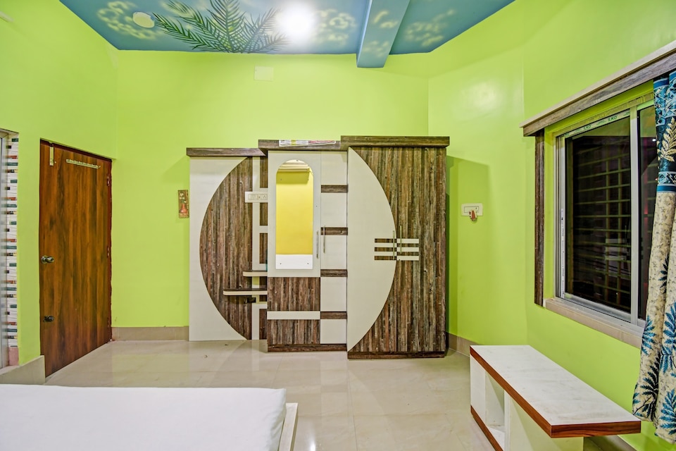 OYO Flagship 84360 Shivam Inn, Howrah Kolkata, Kolkata