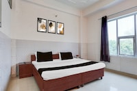 Hotel O Shilpgram Taj Mahal East Gate