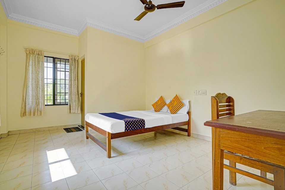 SPOT ON Mx Residency Hotel - Panampilly Nagar, MG Road Kochi, Kochi