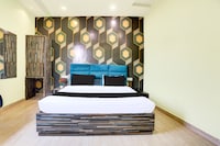 OYO Hotel O Alpine Inn