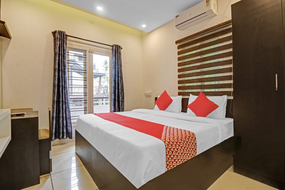 OYO 84443 Lesiure Square, Kochi Fort, Kochi