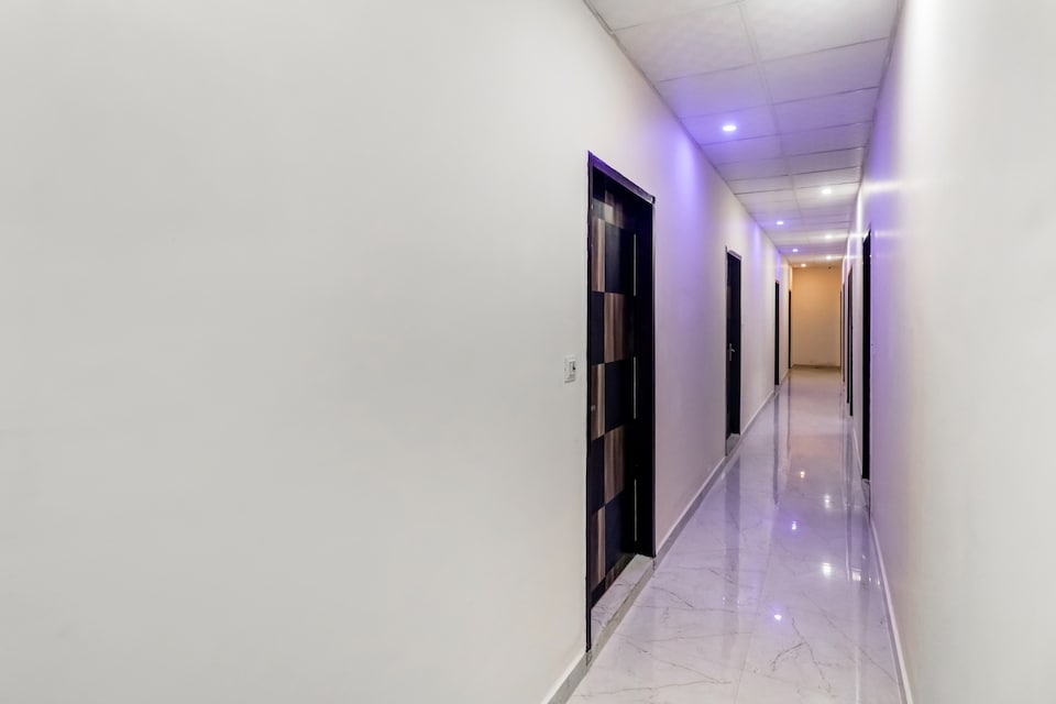 Flagship Hotel Raddision Pink, Faridabad, Faridabad