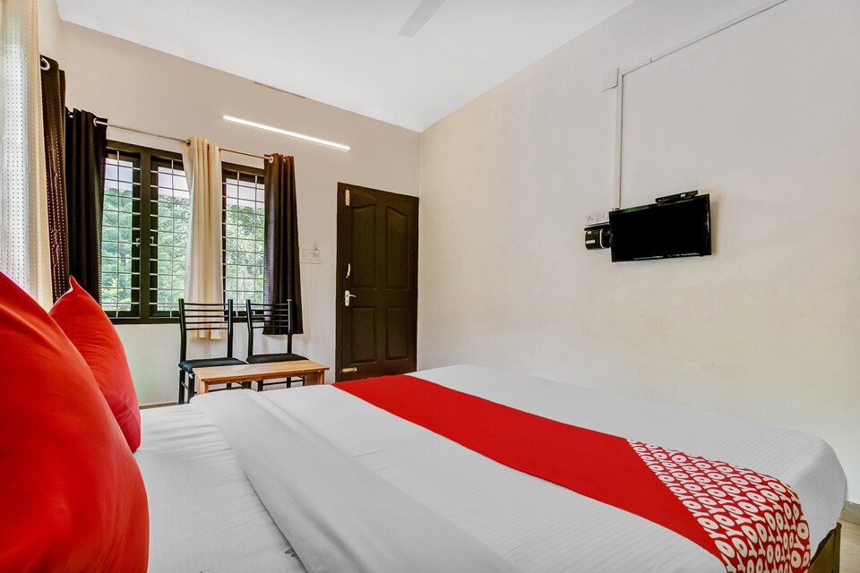 OYO 84474 Hanan Residency, Kaloor Kochi, Kochi