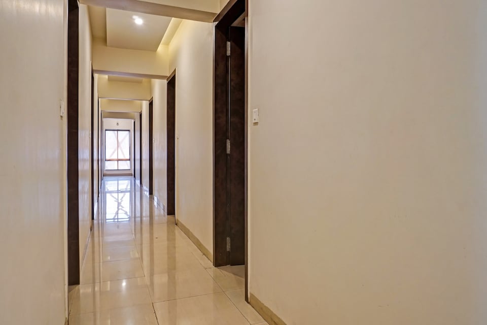 Collection O Royce Studios Near Pune Airport, Viman Nagar, Pune