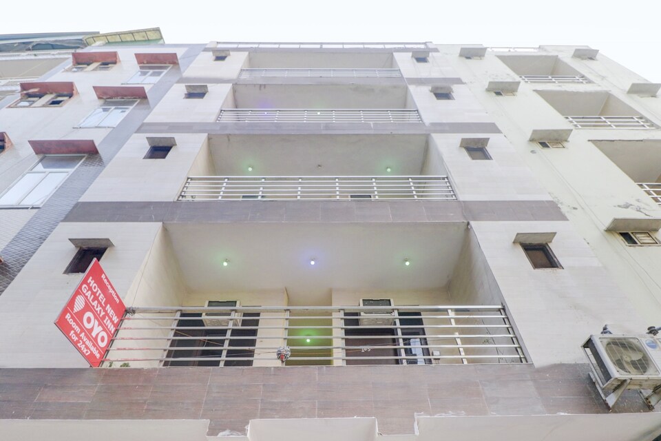 Capital O 84521 New Galaxy Inn, Rohini Delhi, Delhi