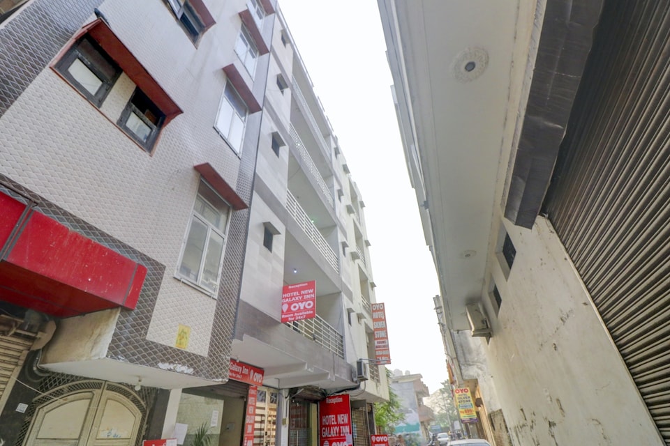 Capital O 84521 New Galaxy Inn, Rohini Delhi, Delhi