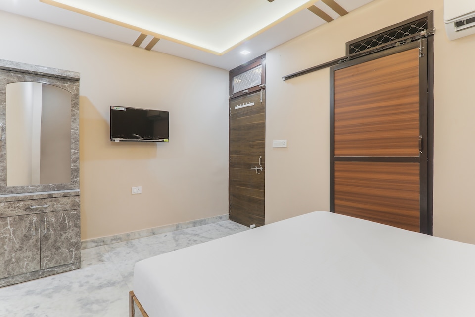 OYO Tripureswari Guest House, Swargdwar Puri, Puri