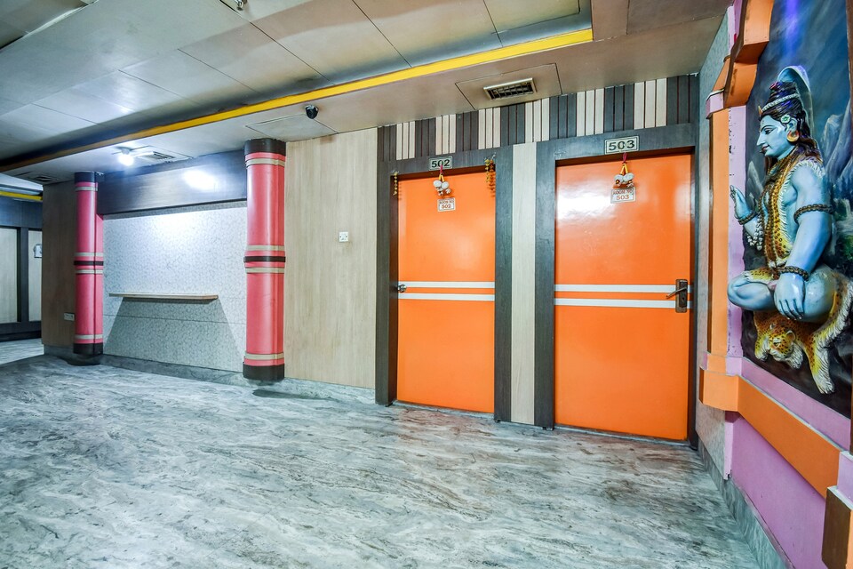 Live on KOL1935, VIP Road Kolkata, Kolkata