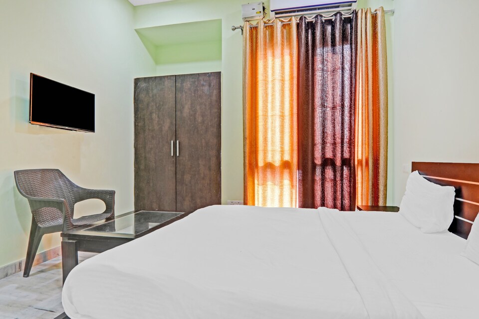 OYO Delight Inn Near Indira Nagar Metro Station, Gomti Nagar Lucknow, Lucknow